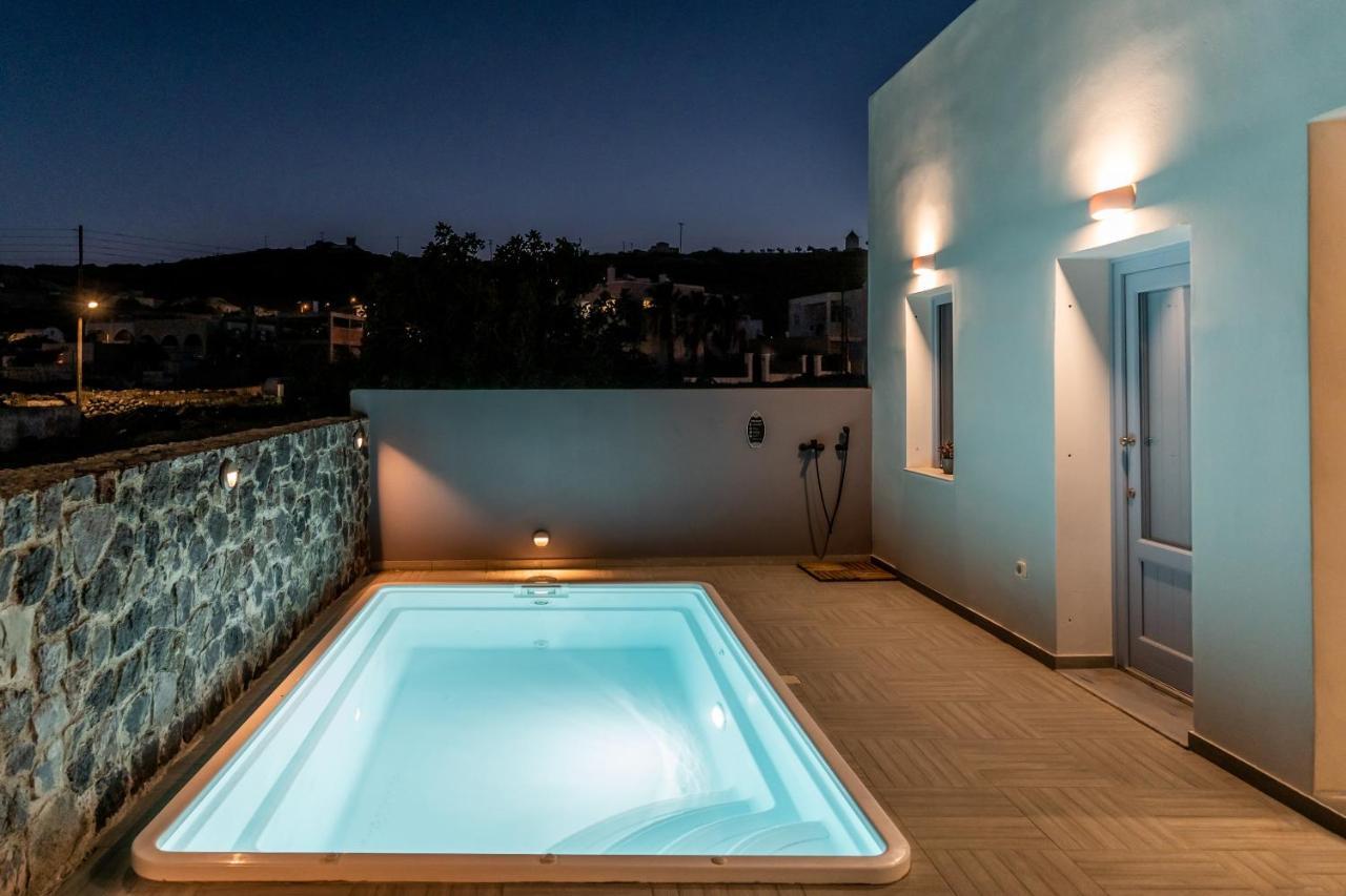 Santorossa Luxury Villas Emporio  Zewnętrze zdjęcie