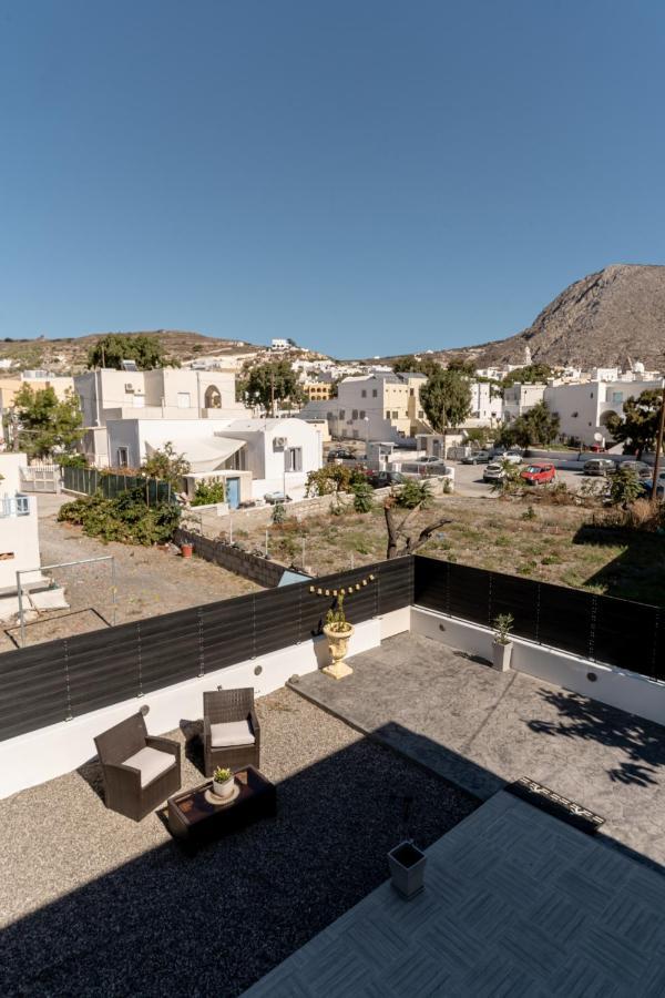 Santorossa Luxury Villas Emporio  Zewnętrze zdjęcie